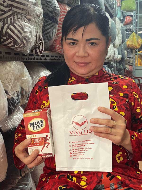 Khách hàng mua Move Free 75 viên tại shop ViVu US 